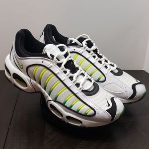 *NEW* Nike Air Max Tailwind 4 size 10.5